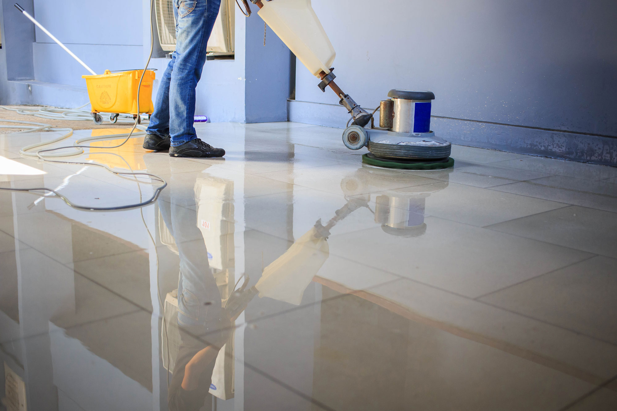 Top 10 benefits of hiring granite floor polishing professionals
